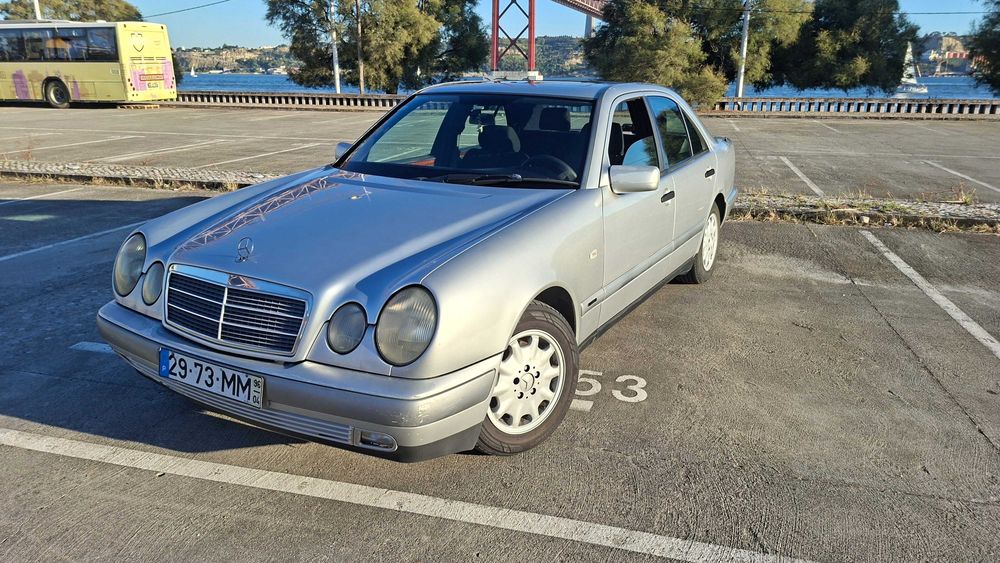 Mercedes E200 W210