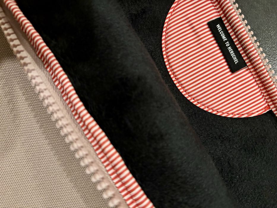 Nowe Etui Pokrowiec Sleeve Torba na laptopa firmy Herschel - różowy