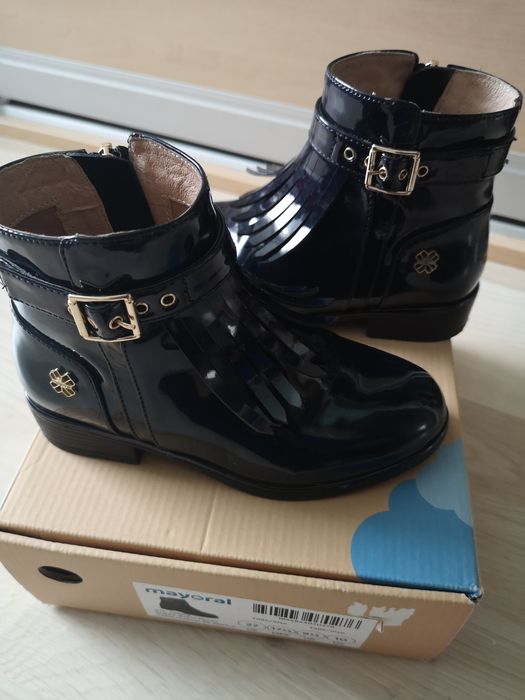 Botki Mayoral rozmiar 27 lakierowane granat