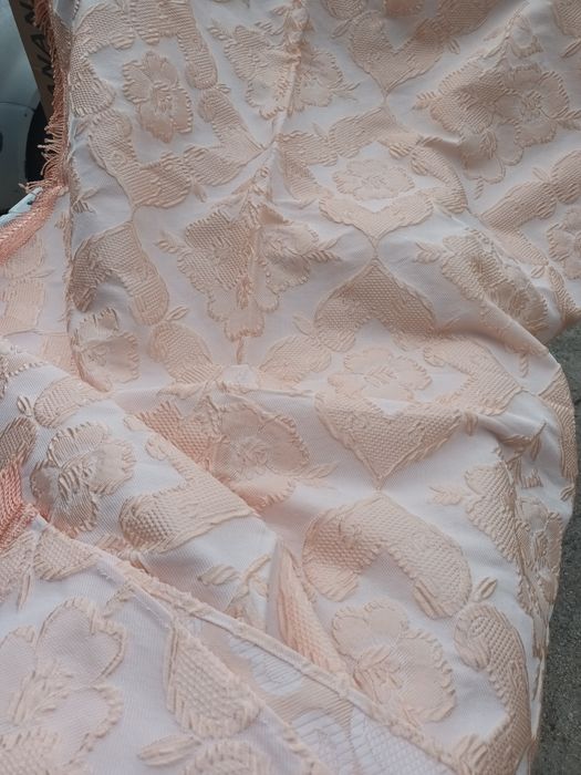 Colcha de casal em estado novo