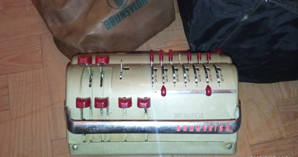 Máquina de calcular eléctrica