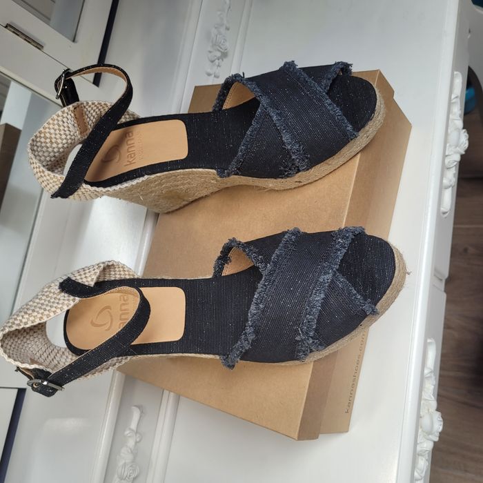 Eleganckie espadryle Kanna