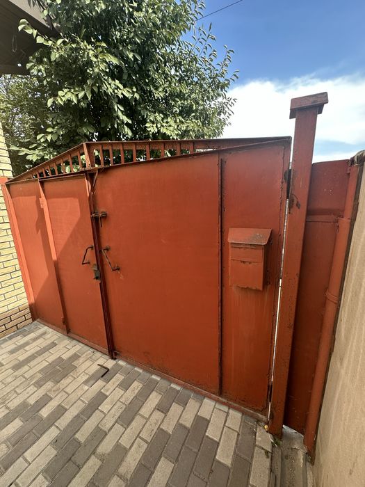 Продам розпашні ворота з хвірткою