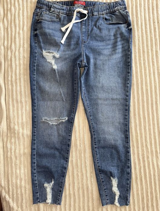 Джинси Guess на резинці підійдуть для вагітних