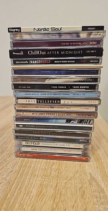Zestaw 20 płyt CD z angielską muzyką