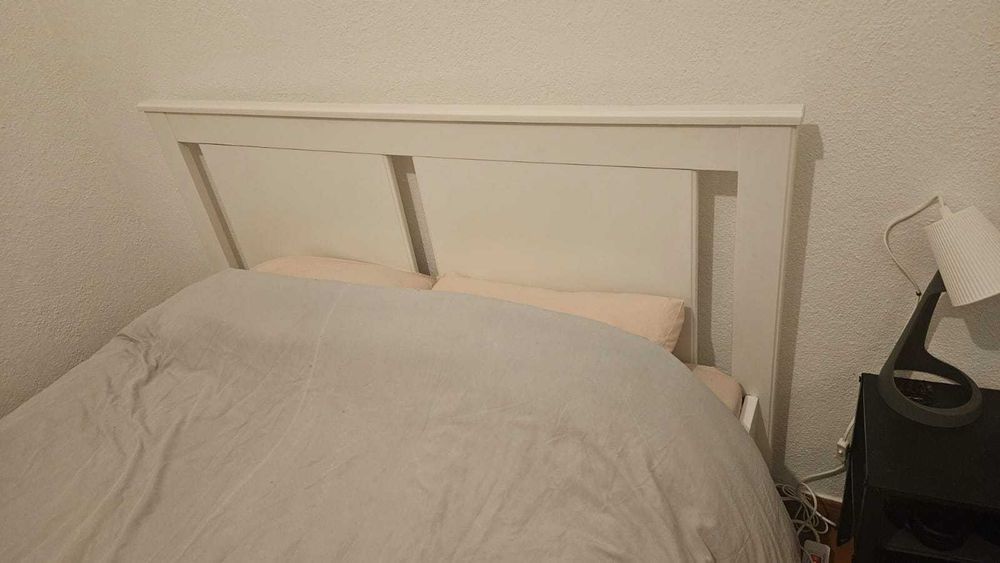 Cama Ikea casal + colchão + estrado de ripas de madeira (completo)
