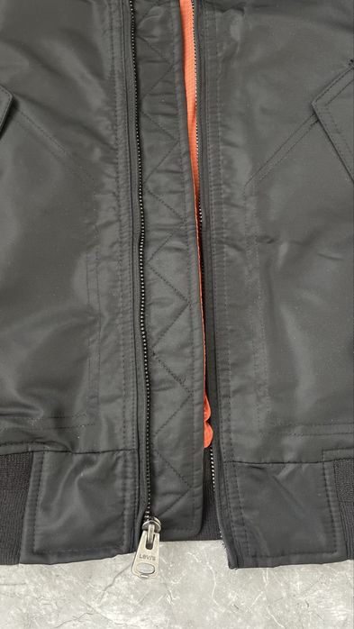 Чоловіча куртка / бомбер (flight jacket) Levi’s   розмір: L