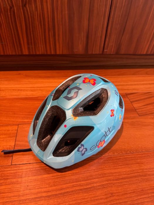 Capacete de criança da marca Scott