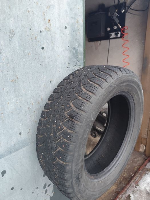 Резина зимняя   205-60/15