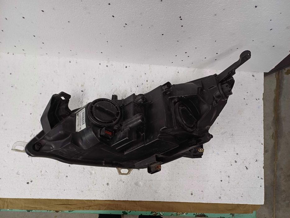 lampa prawa opel astra j 4 IV model 1325.3647 rok 09-12
