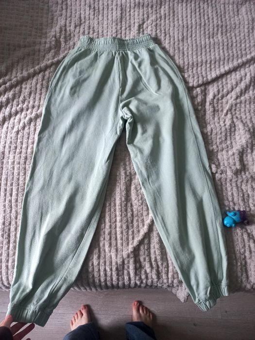 Спортивні штани жіночі