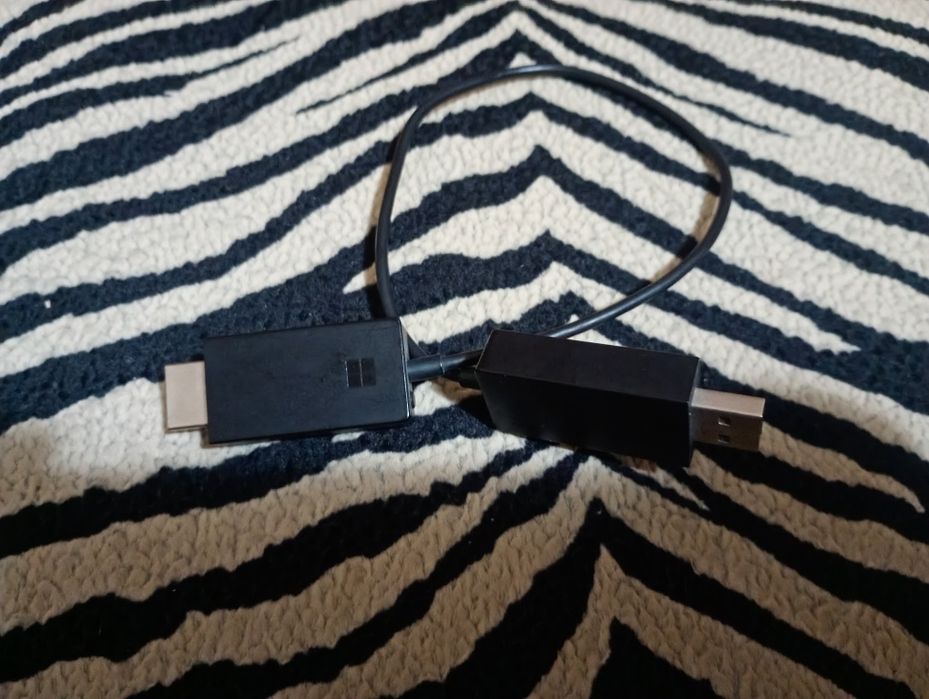 Microsoft Wireless Display Adapter Model 1733