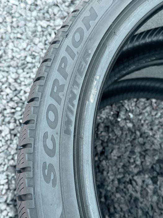 285 35 22 Pirelli Scorpion Winter 95% 2025 Шини Зима