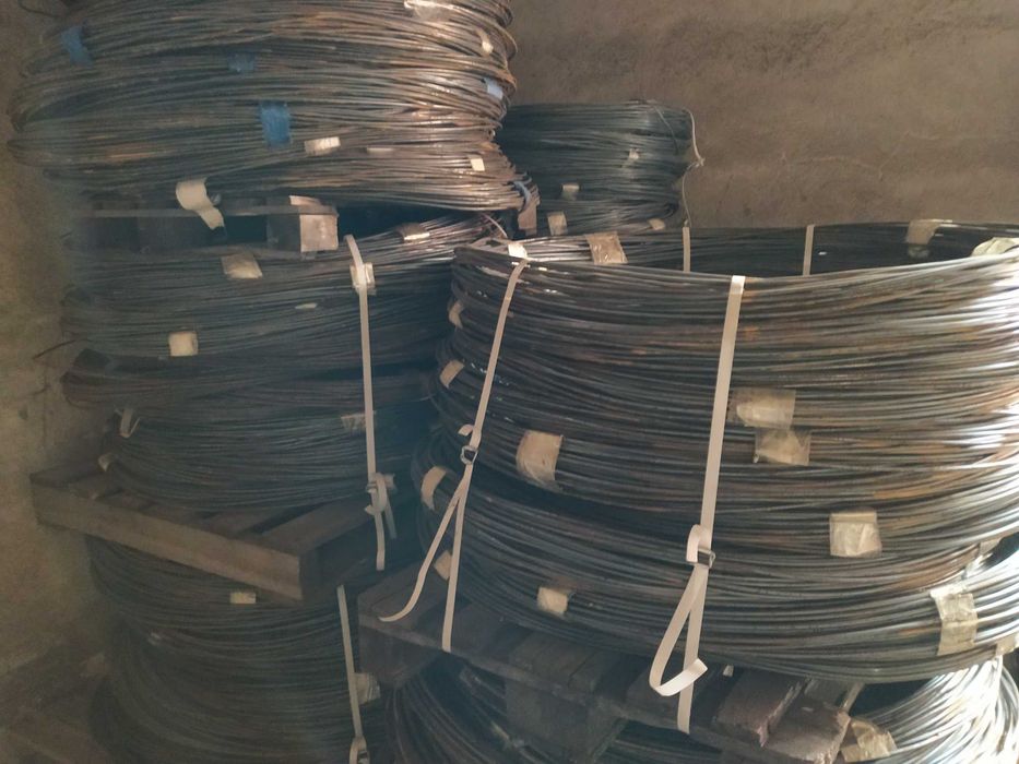 Drut, drut w kręgach zbrojenie