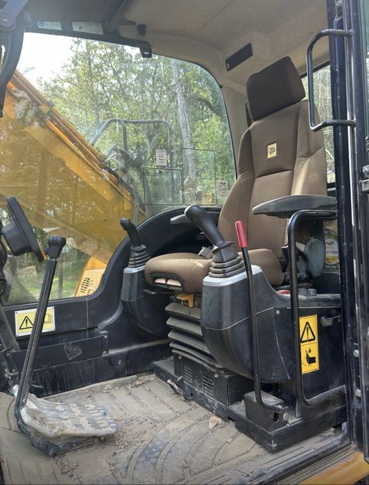 Giratoria.  Jcb. de 2014
