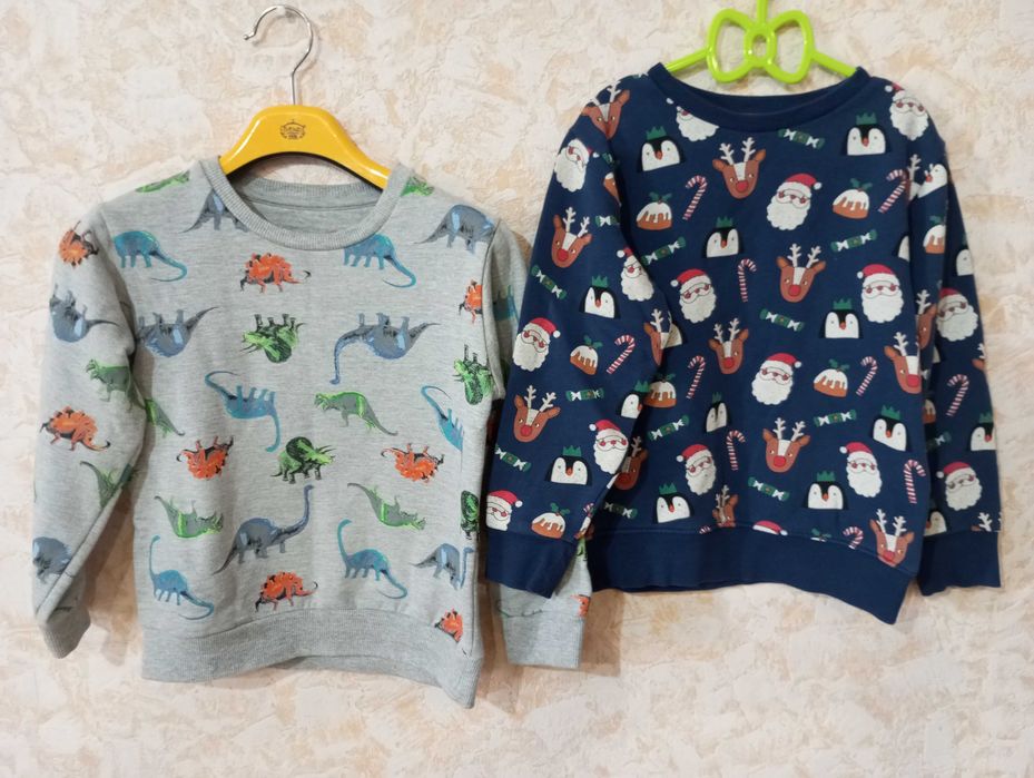 Миньоны кофта спортивная с утеплителем на 5-6 лет