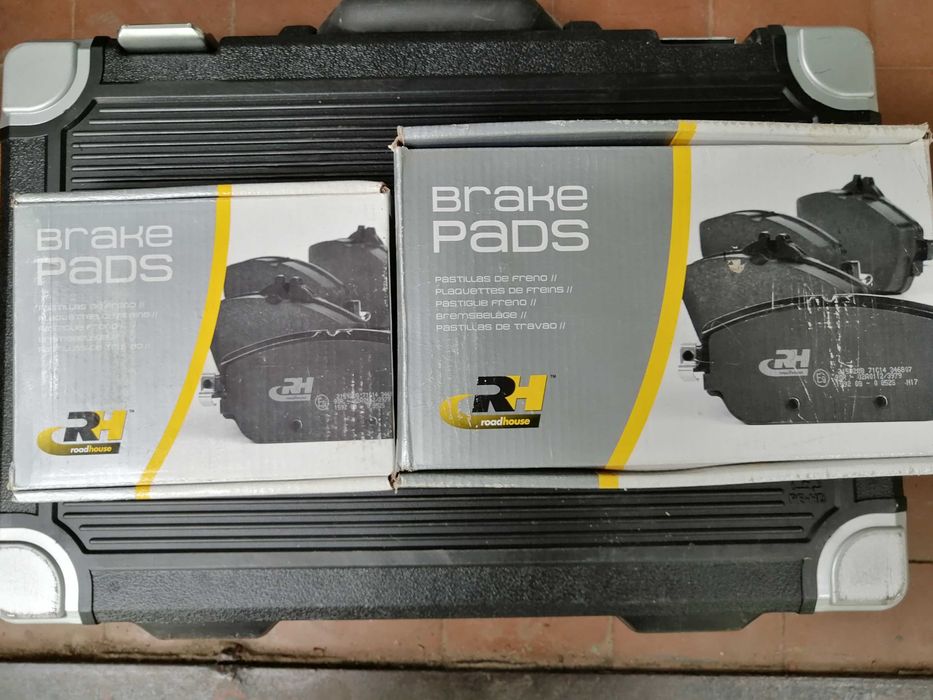 Тормозные колодки передние + задние Road House 21275.01 + 21238.02