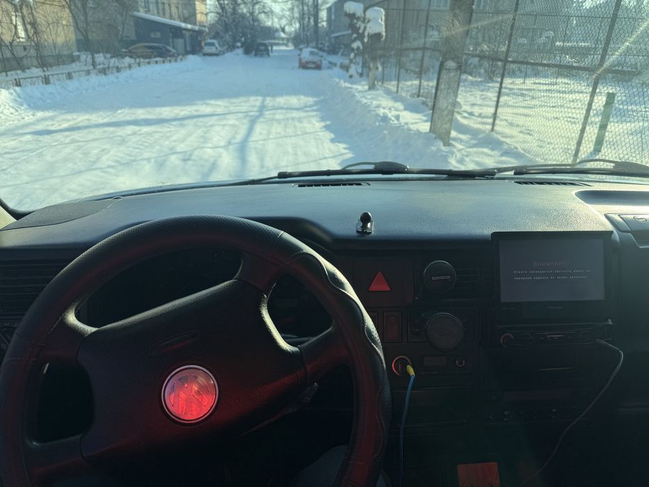 Volkswagen T4 Caravelle Long 2.5 TDI (111 кВт / 153 к.с.)