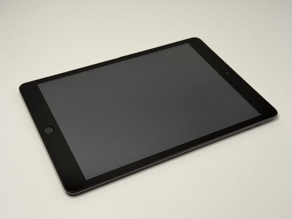 iPad 9. gen. (A2604) - 256GB - Cellular (LTE) - faktura VAT 23%