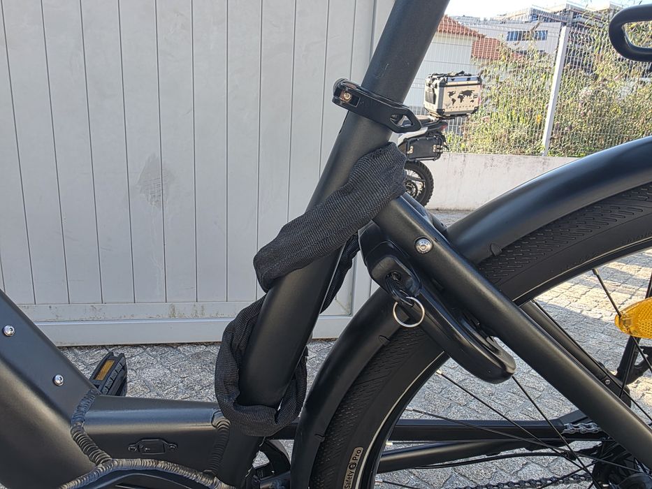 Beeq C850 Urban Motion S/M Black Suit
Beeq C850 Urban Motion S/M Black Suit

Beeq C850 Urban Motion S/M Black Suit