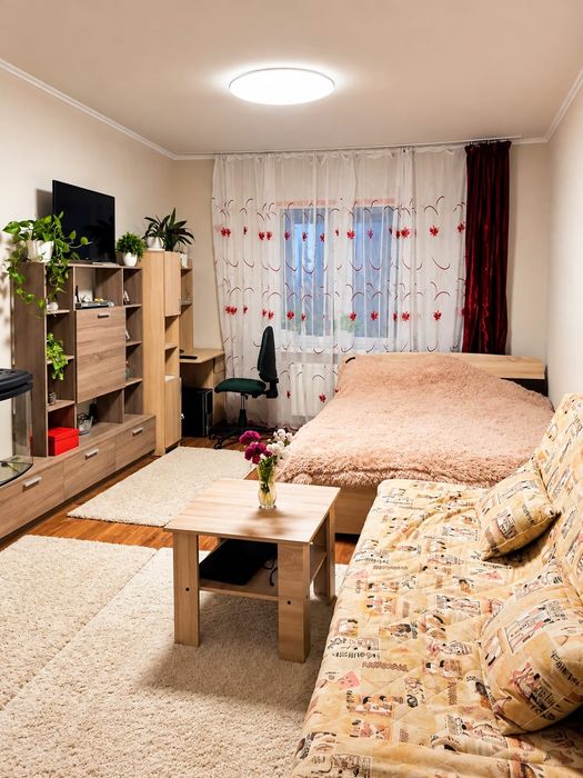 продам от частника  евро двушку 55 кв.  Вышгород . Ул. Кургузова 11-Б ЖК Ярославичи -2 за 56 000 долл