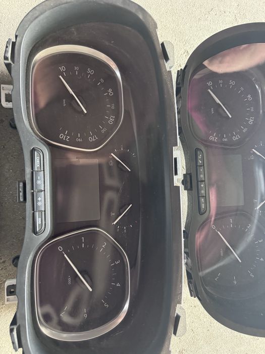 Licznik Jumpy Expert Vivaro Proace 16-22