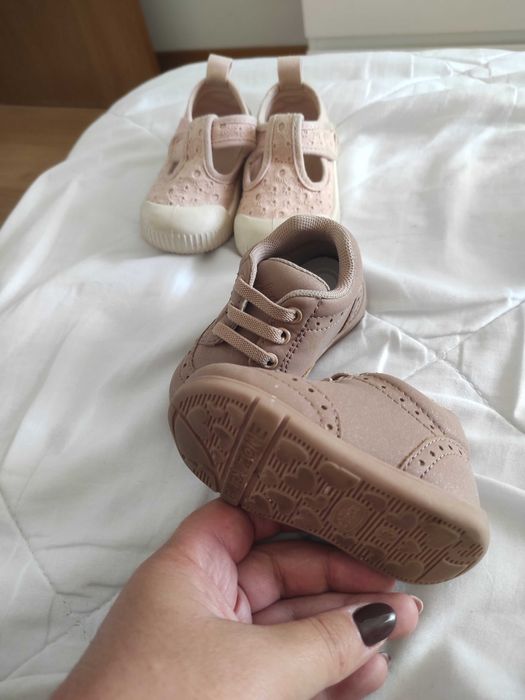 Sapatos de bebe 18 e 19