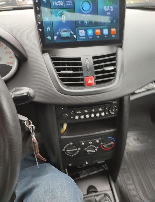 Продам авто PEUGEOT 207 ( 2008 рік) . Дизель 1.6, механіка.