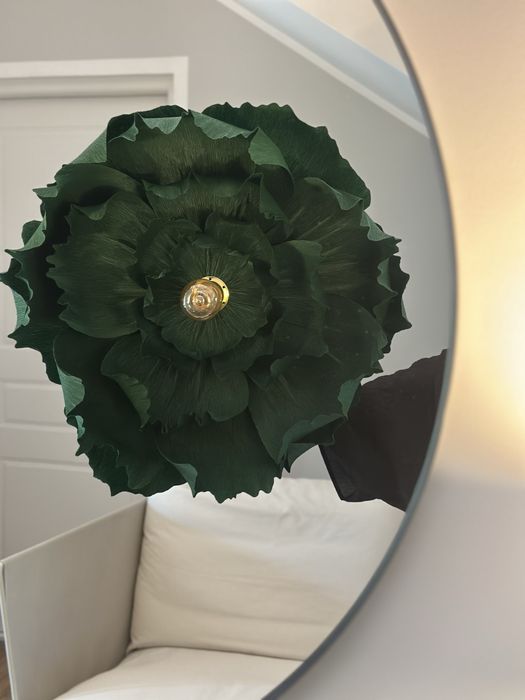 Unikatowa lampa wisząca z krepiny kwiat