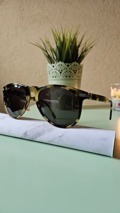 Lacoste L897S brąz modne okulary przeciwsłoneczne.
