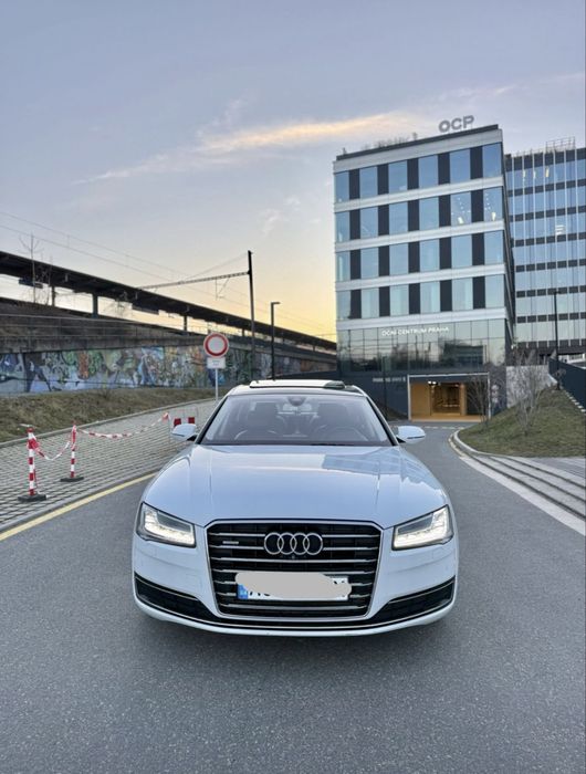Продам  Audi A8 в ідеальному стані