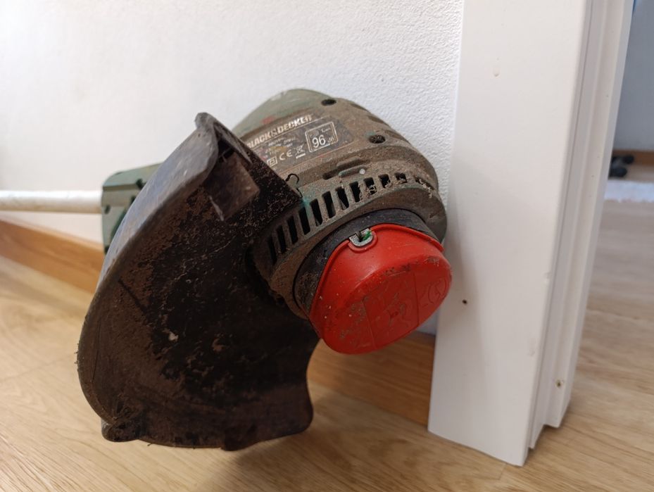 Roçadeira elétrica