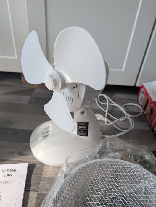 Wentylator biurkowy Russell Hobbs