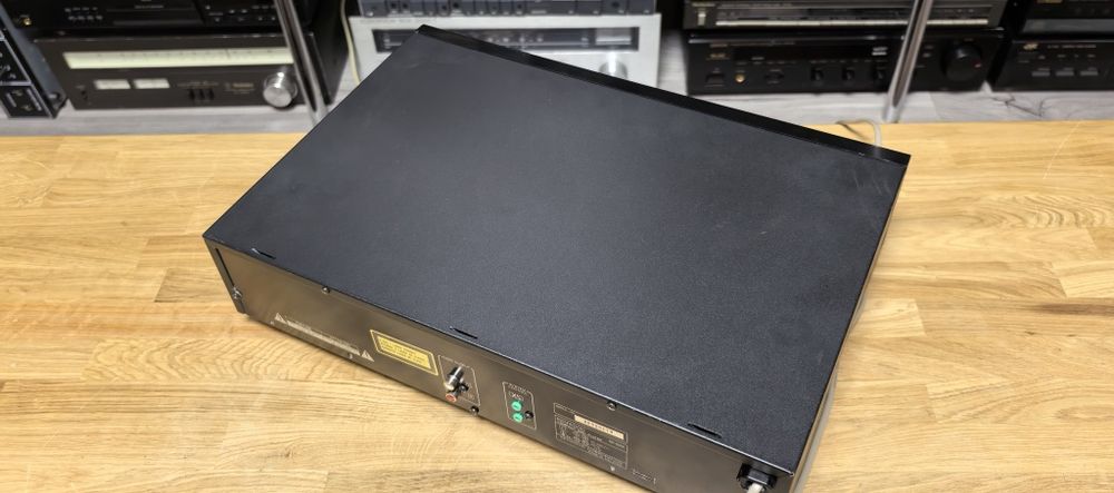 CD-програвач Kenwood DP-1060