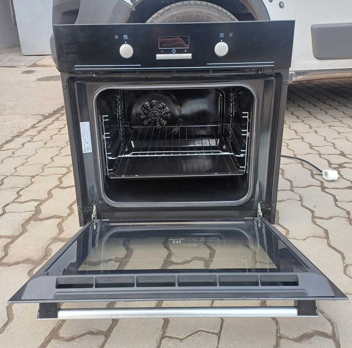 Духовка електрична вбудована Електролюкс Electrolux EZB3430AOK чорна