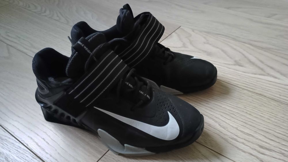 buty nike savaleos