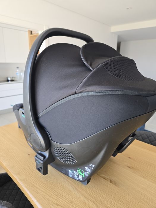 Cadeirinha de Carro Chico + adaptadores