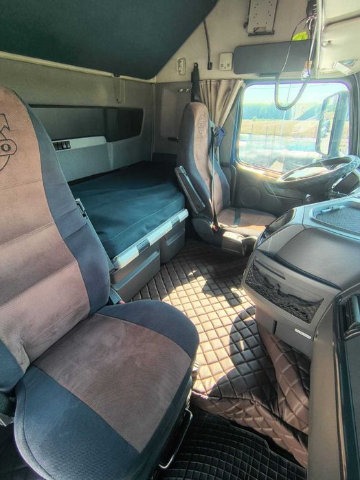 Ciągnik siodłowy VOLVO FH 460