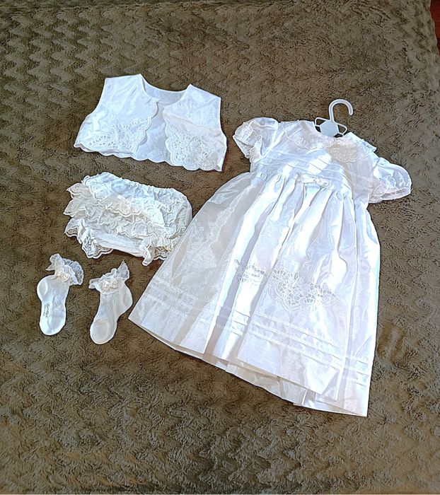 Conjunto Completo de Batismo para Menina • Marca Eles • Pronto a Usar