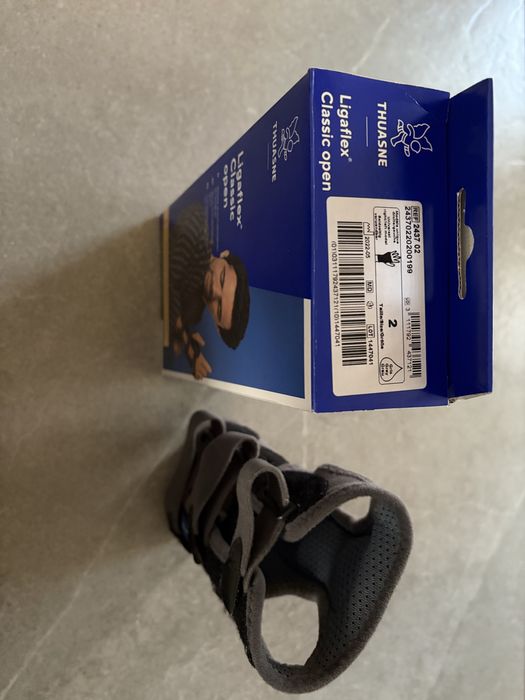 Orteza na nadgarstek prawy - lewy - Thuasne