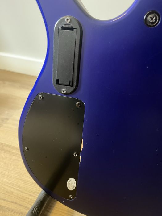 gitara basowa Washburn BB-5 pięcio strunowa