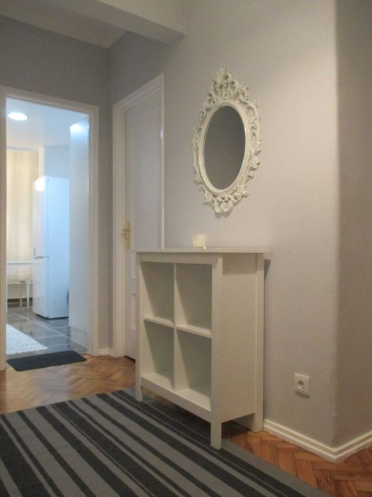 Quarto Duplex com Sala e WC Privativo (Metro Linha Azul)