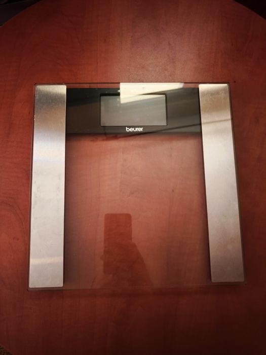 Waga Beurer z odczytem tkanki itd.