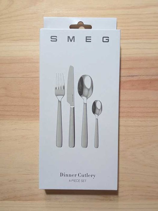 3 Conjuntos SMEG - 4 Talheres Refeição