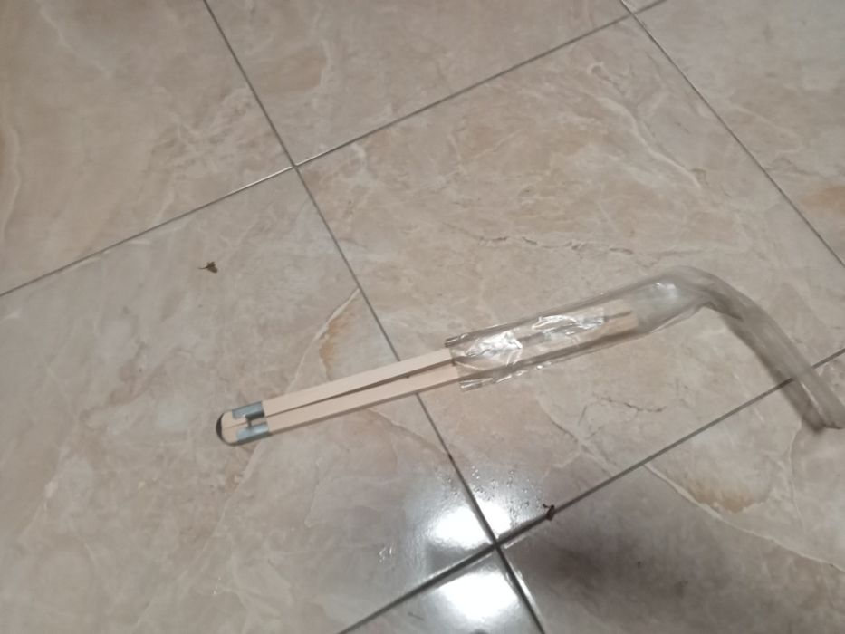 Szczypce do bielizny z epoki Prl
