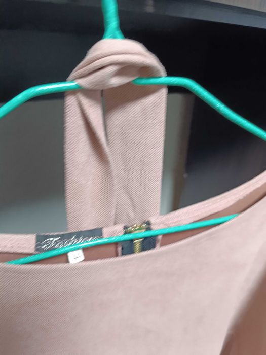 Плаття ніжного кольору