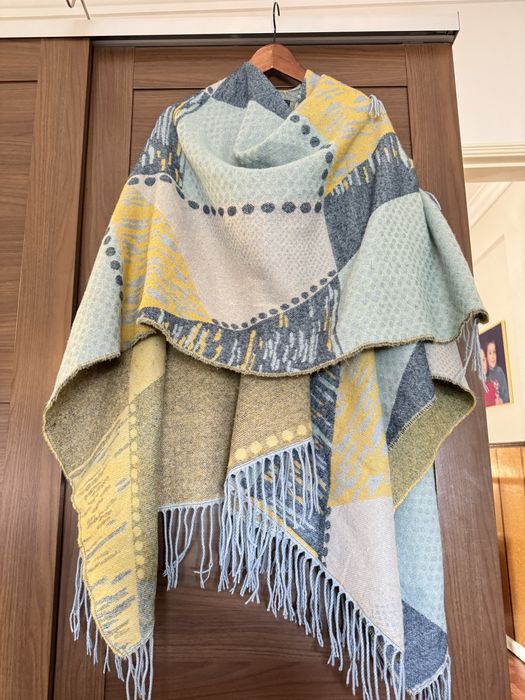 Poncho.