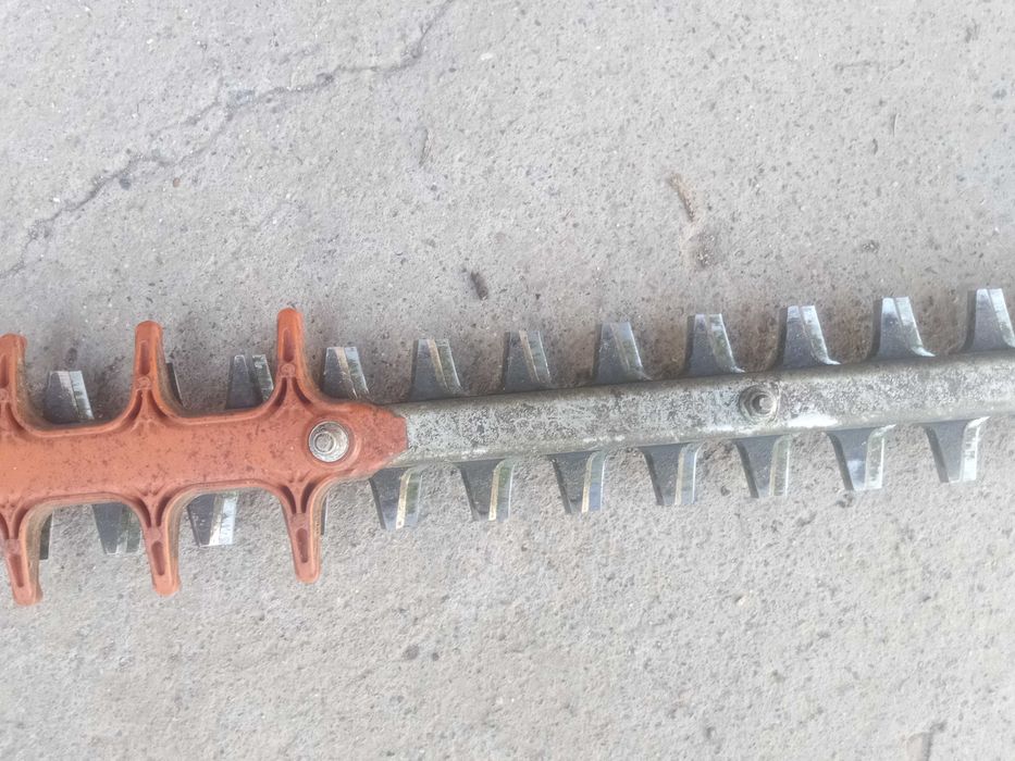 Stihl hs 82 jak 81 z dokumentami