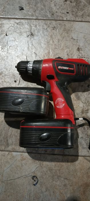 Продам на запчасти шуруповёрт одним лотом