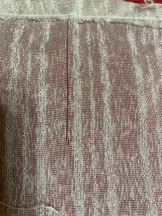 Гардины 2 шт молочного цвета с небольшим отливом